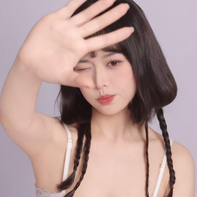 Qingqing (卿卿)’s avatar
